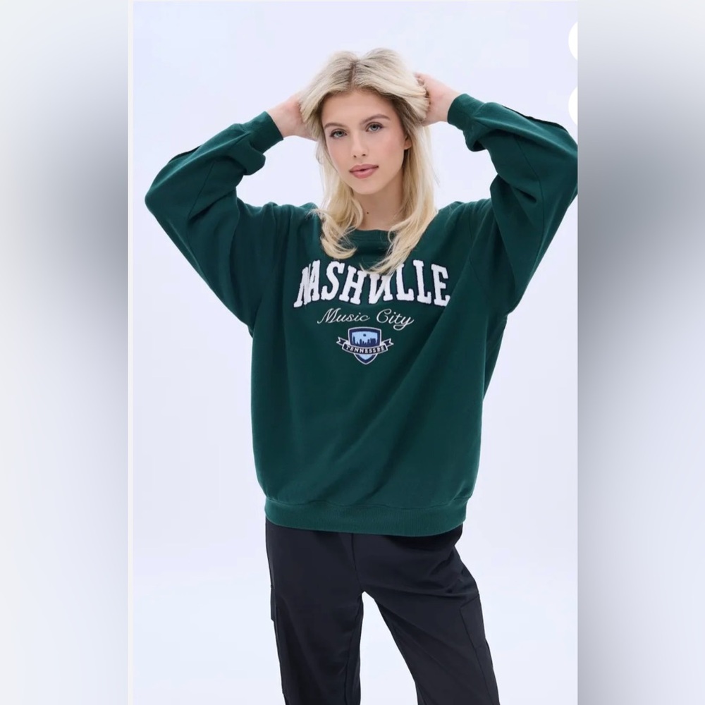 NWOT- UNPLUG -Oversized
Crew Neck Sweatshirt-Nashville Chenille Embroidered-Sz M - Picture 2 of 4